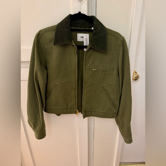 NWT Aritzia TNA Barkley Lightweight Workwear Jacket 2XS
- Olive Green - Picture 4 of 6